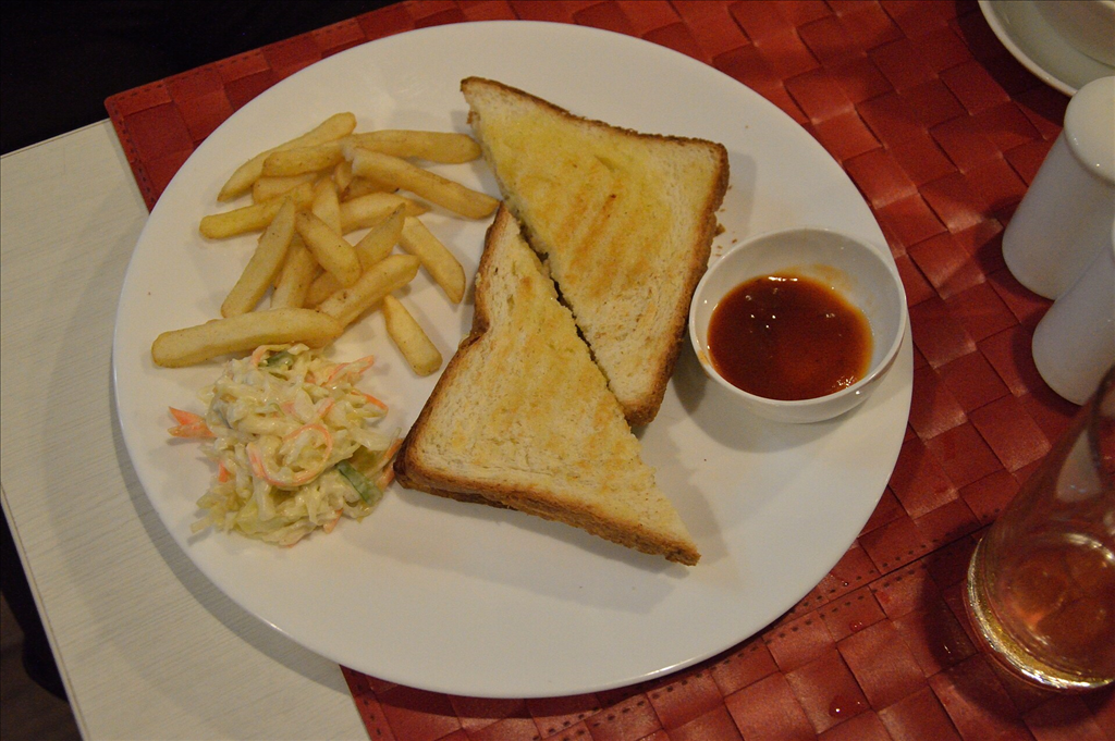 Sandwich Sayur Tinggi Protein